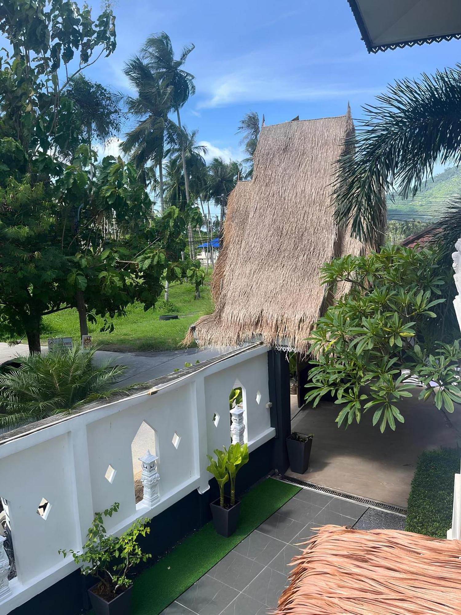 Tropical Palm Resort 3*